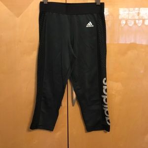 Women’s adidas tech fit cropped leggings size S